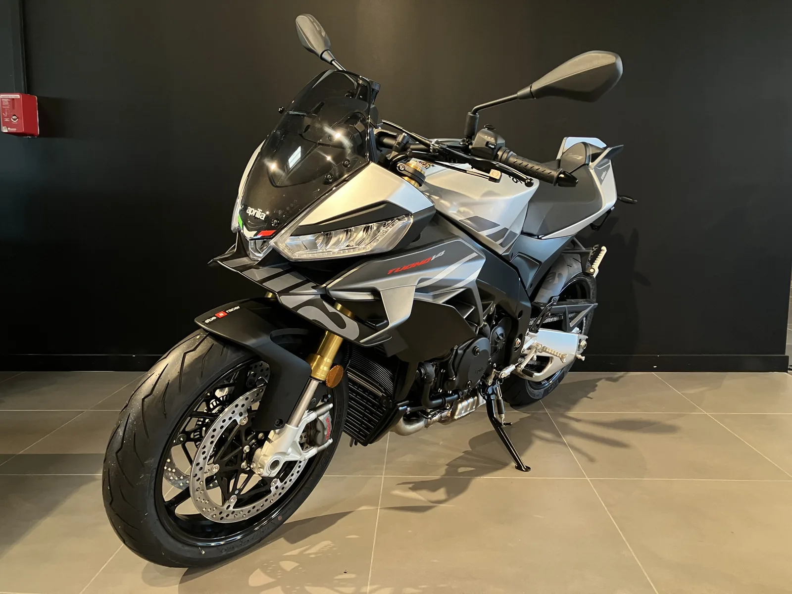 Aprilia Tuono 1100 V4