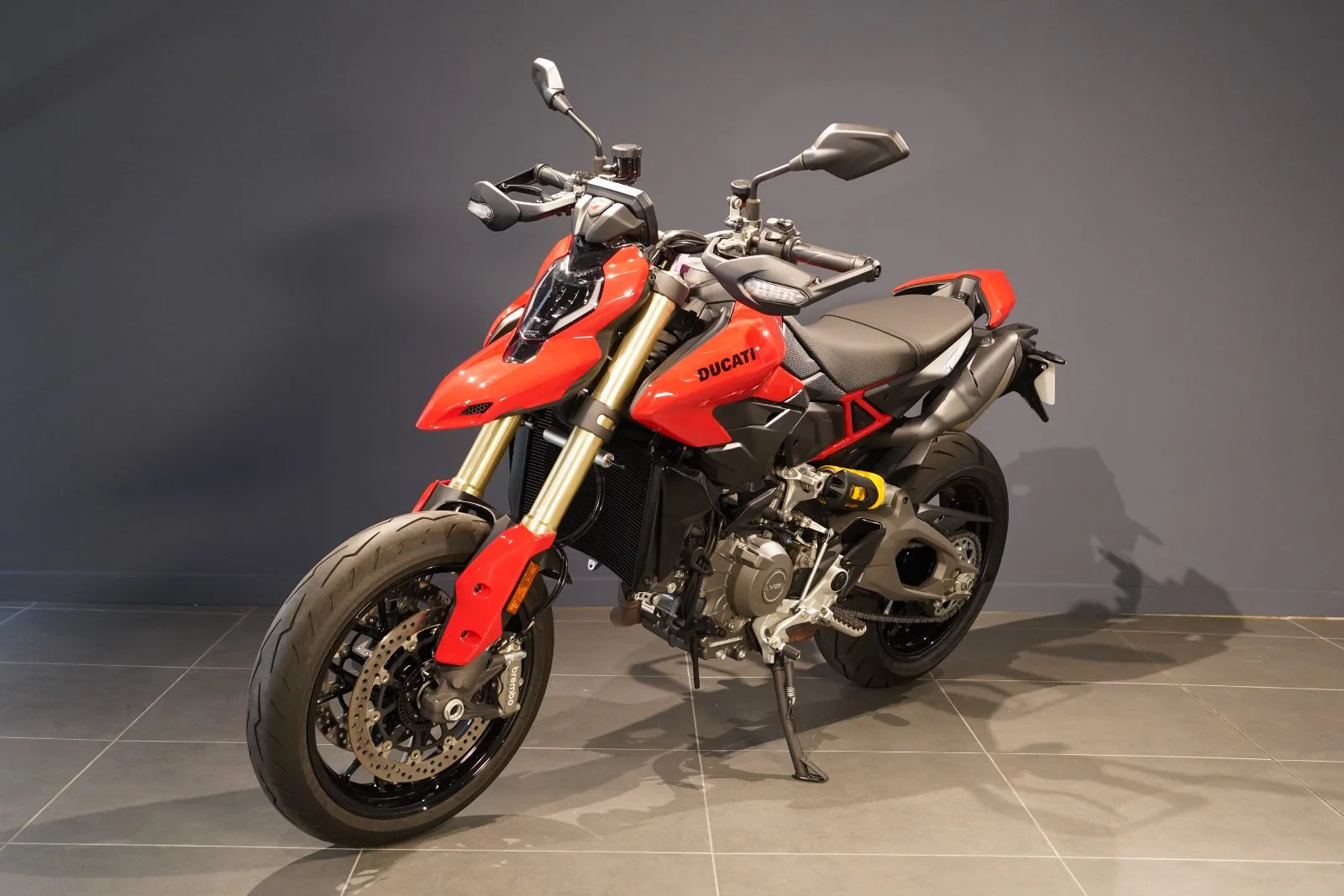 Ducati Hypermotard V2