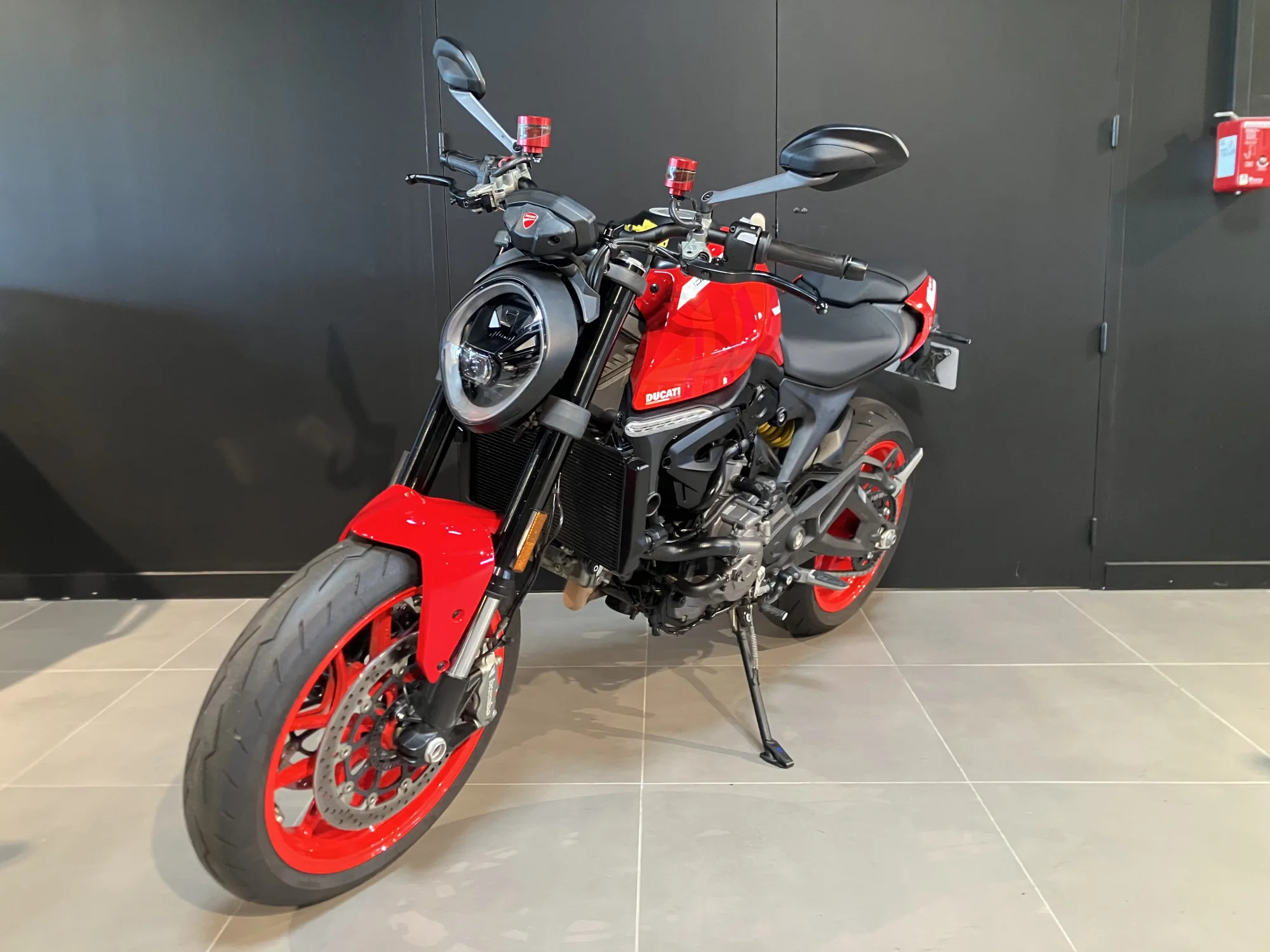 Ducati Monster 950 Dark Stealth / Aviator Grey