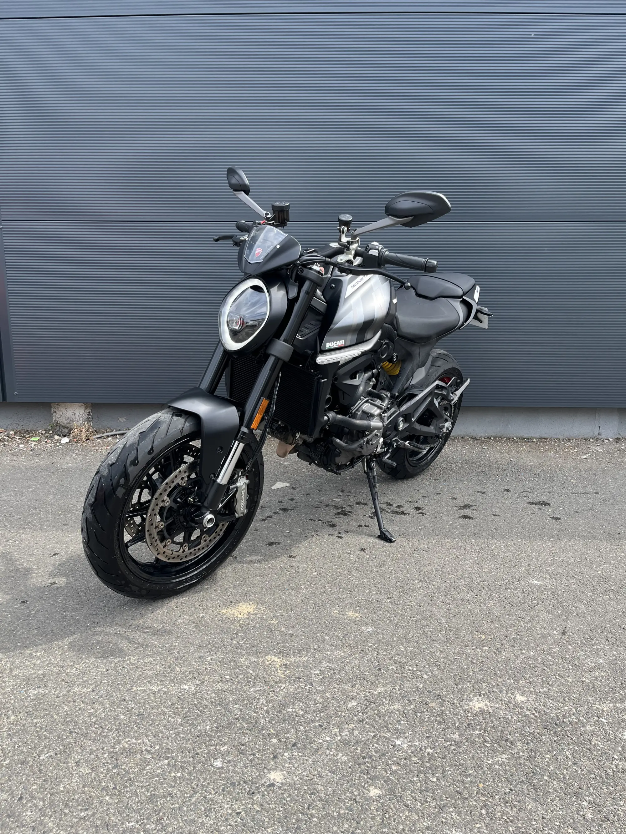 Ducati Monster 950 Dark Stealth / Aviator Grey