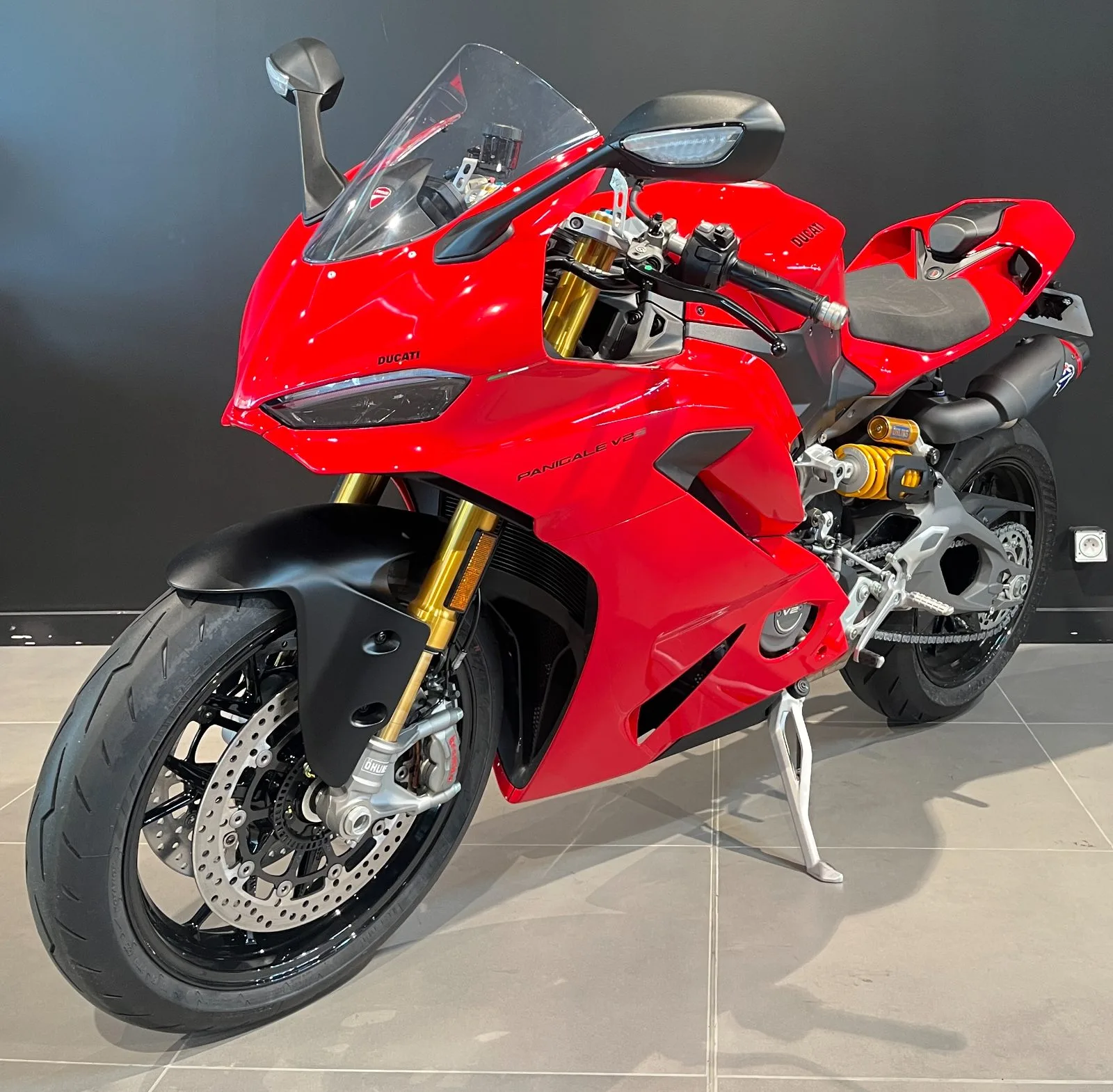 Ducati Panigale V2S Red