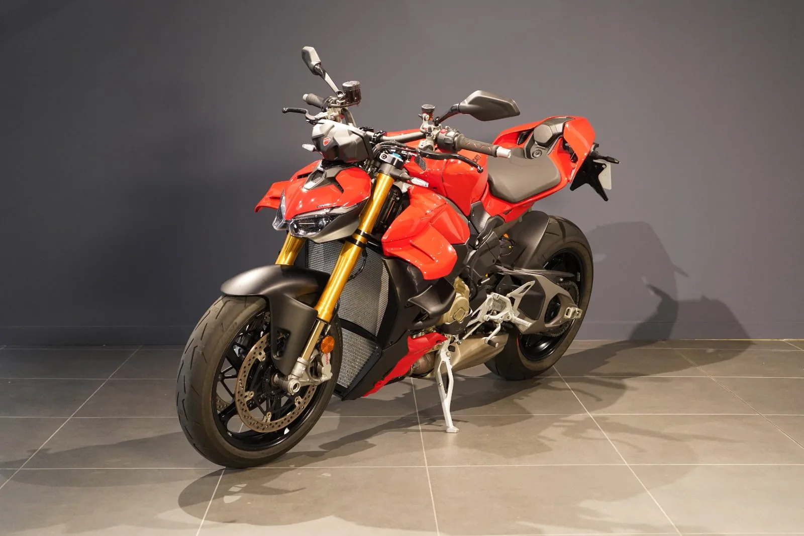 Ducati Streetfighter V4 S Red