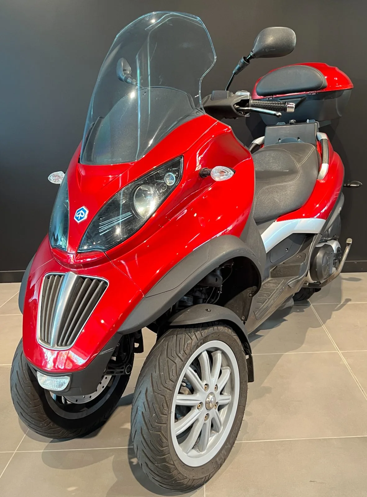 Piaggio MP3 400